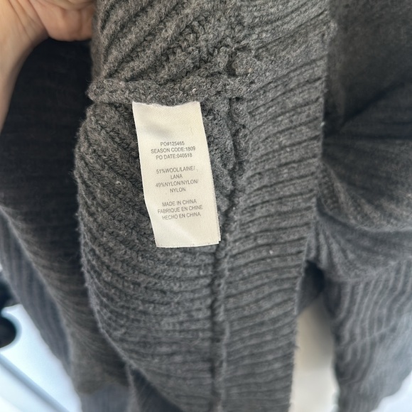 Splendid Women's Crewneck Pullover Sweater Sweatshirt. Size Large. - Picture 7 of 7